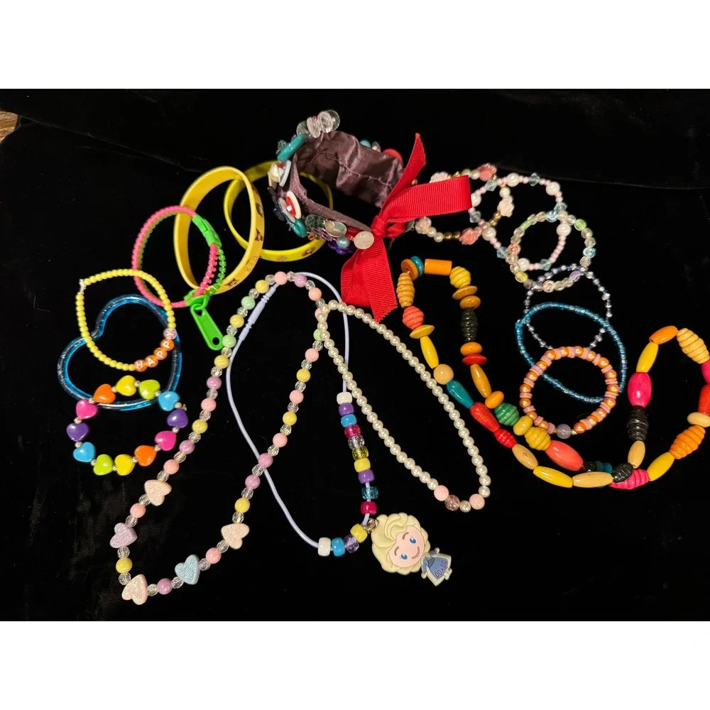 Kids 17pc Jewelry Lot Beaded Necklaces Zipper Heart Bracelets Character Charms
